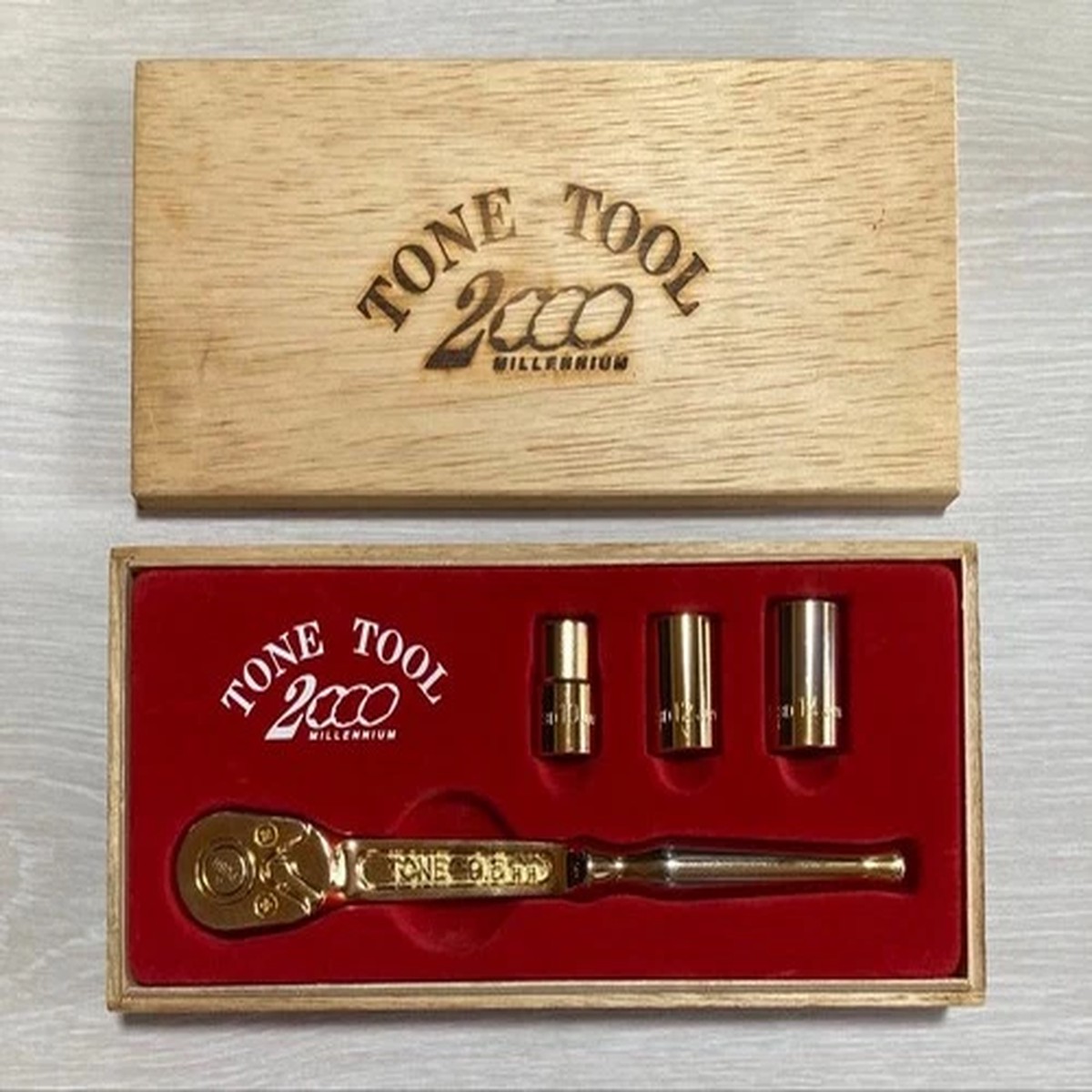 [Limited Edition] TONE TOOL 2000 MILLENNIUM Gold Ratchet Socket Set